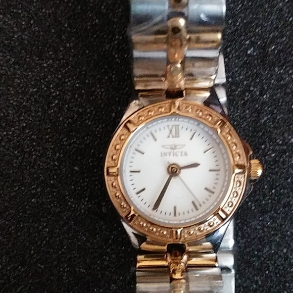 Womans watch - Picture 2 of 2